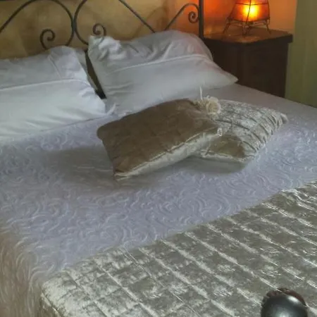 La Via Dell'ambra Bed & Breakfast Marnate