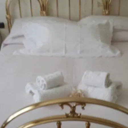 La Via Dell'ambra Bed & Breakfast *